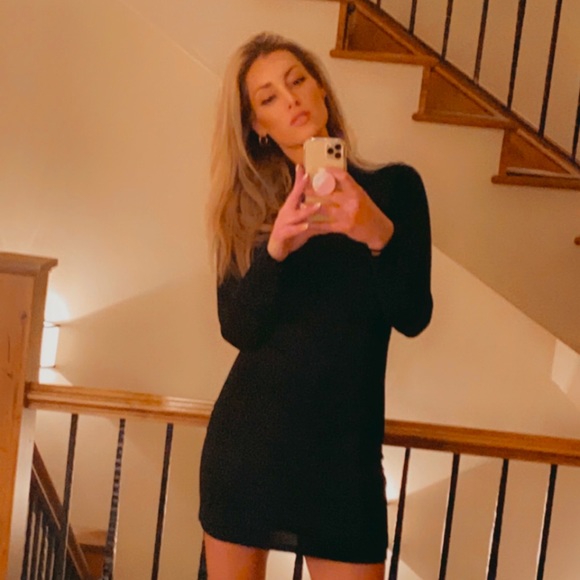 Meet your Posher, Lynsie - Picture 2 of 3